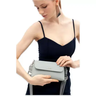 Benetton Bnt_1850 12X22X4 Çapraz Mavi Kadın Çanta 