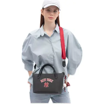 New York Yankees Mlb_012 El Siyah-Kırmızı Kadın Çanta - New York Yankees (1)