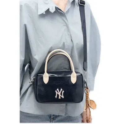 New York Yankees Mlb_038 15X21X9 El Lacivert Kadın Çanta - New York Yankees (1)