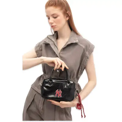 New York Yankees Mlb_038 15X21X9 El Siyah-Kırmızı Kadın Çanta 