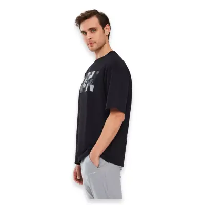 Skechers S241076 Graphic M Sleeve Siyah Erkek T-Shirt - 2