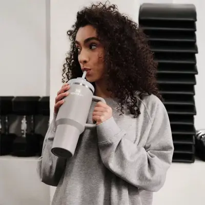 Stanley 10-10824 Stanley Adv 40Oz 1.18L Quencher2.O Tumbler Pipetli Termos Bardak Gri Unis - 4